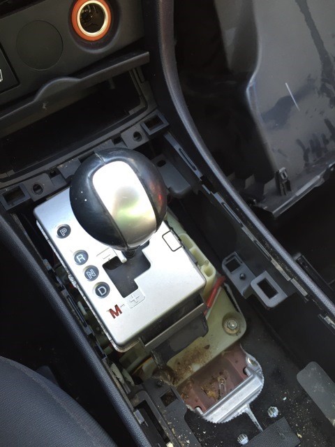 Mazda 3 2008 года как убрать мерцание панели приборов без похода к сервису